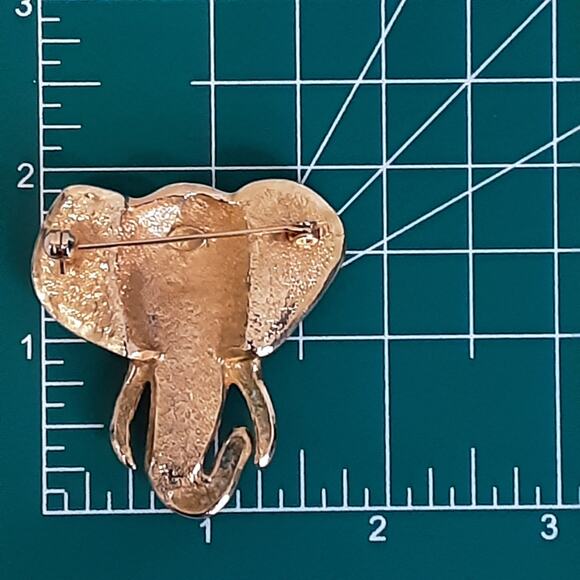 Vintage 1980s Elephant Head Brooch Heavy Gold Tone Metal Brown Green Enamel - Picture 11 of 11